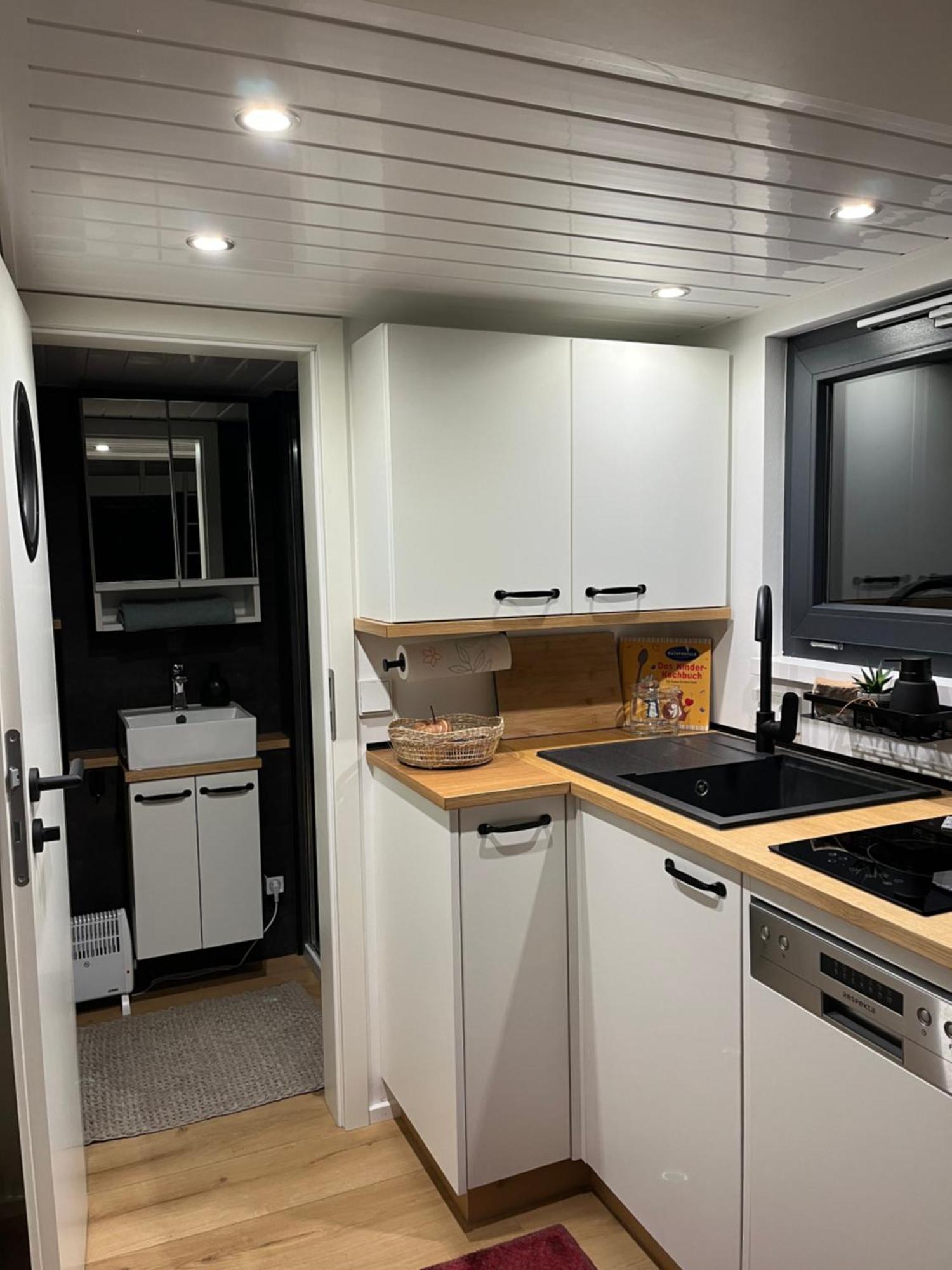 Seaside Tiny House Hameln Apartment